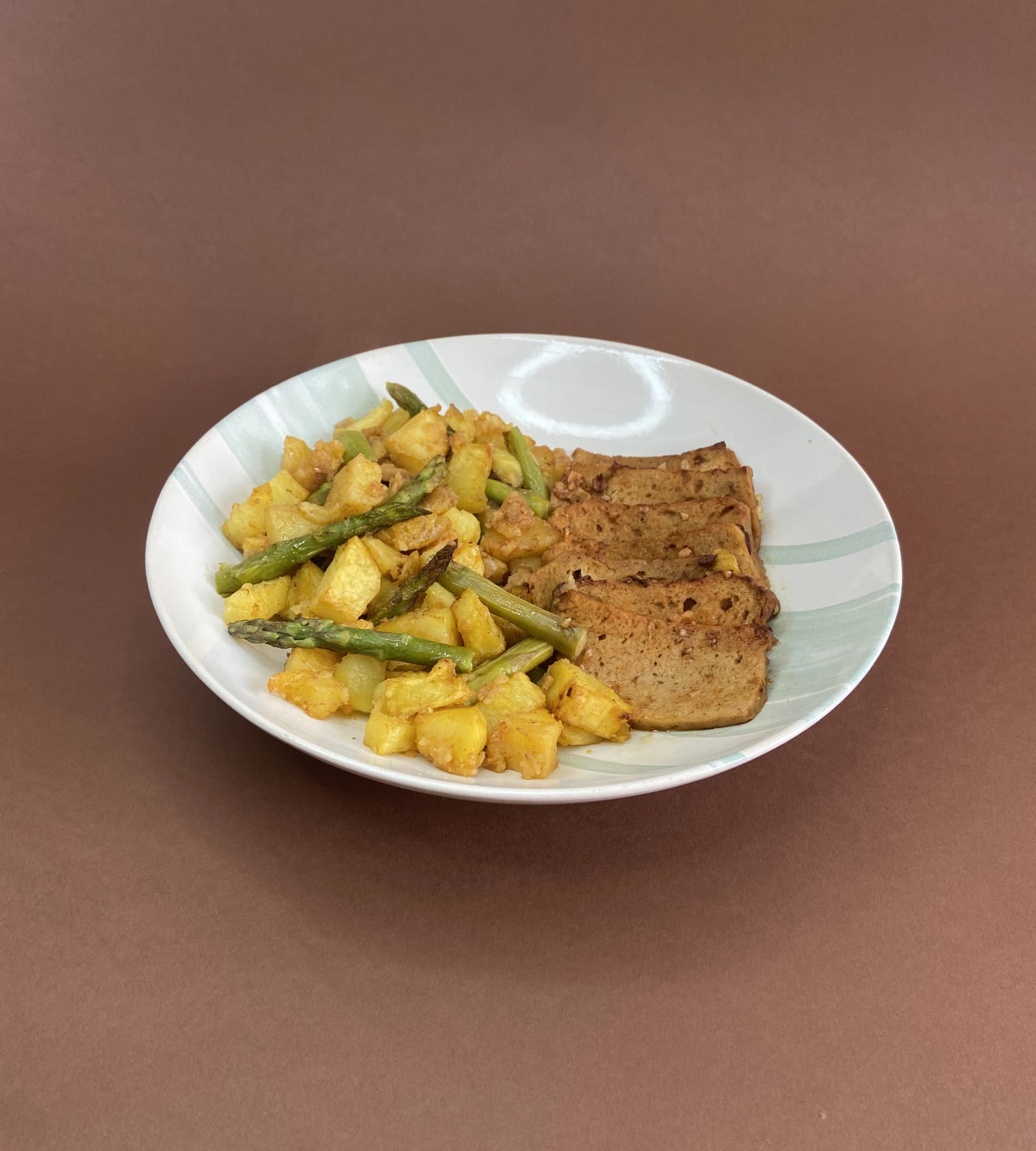 Seitan com Batatas e Espargos